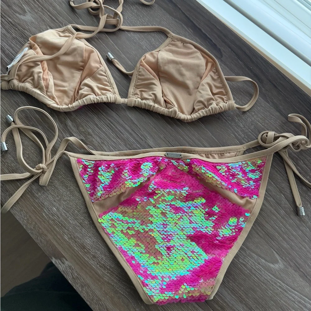 Ray Of Light Bikini - Picture 5 of 5